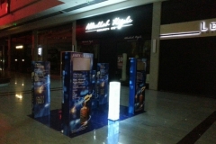 stand006